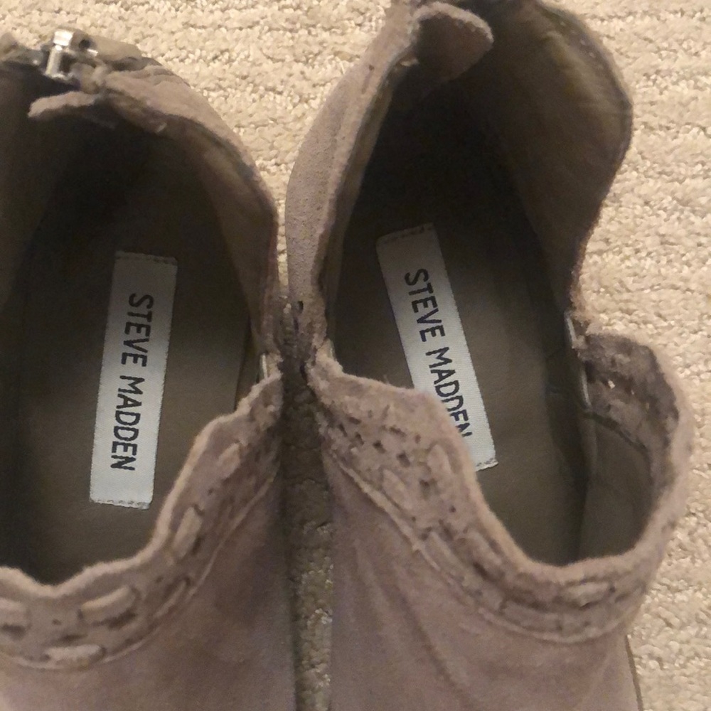 Shoes - Picture 5 of 6